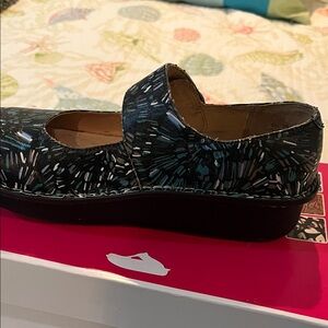 Alegria Black and Blue Patterned Flats nurses shoes